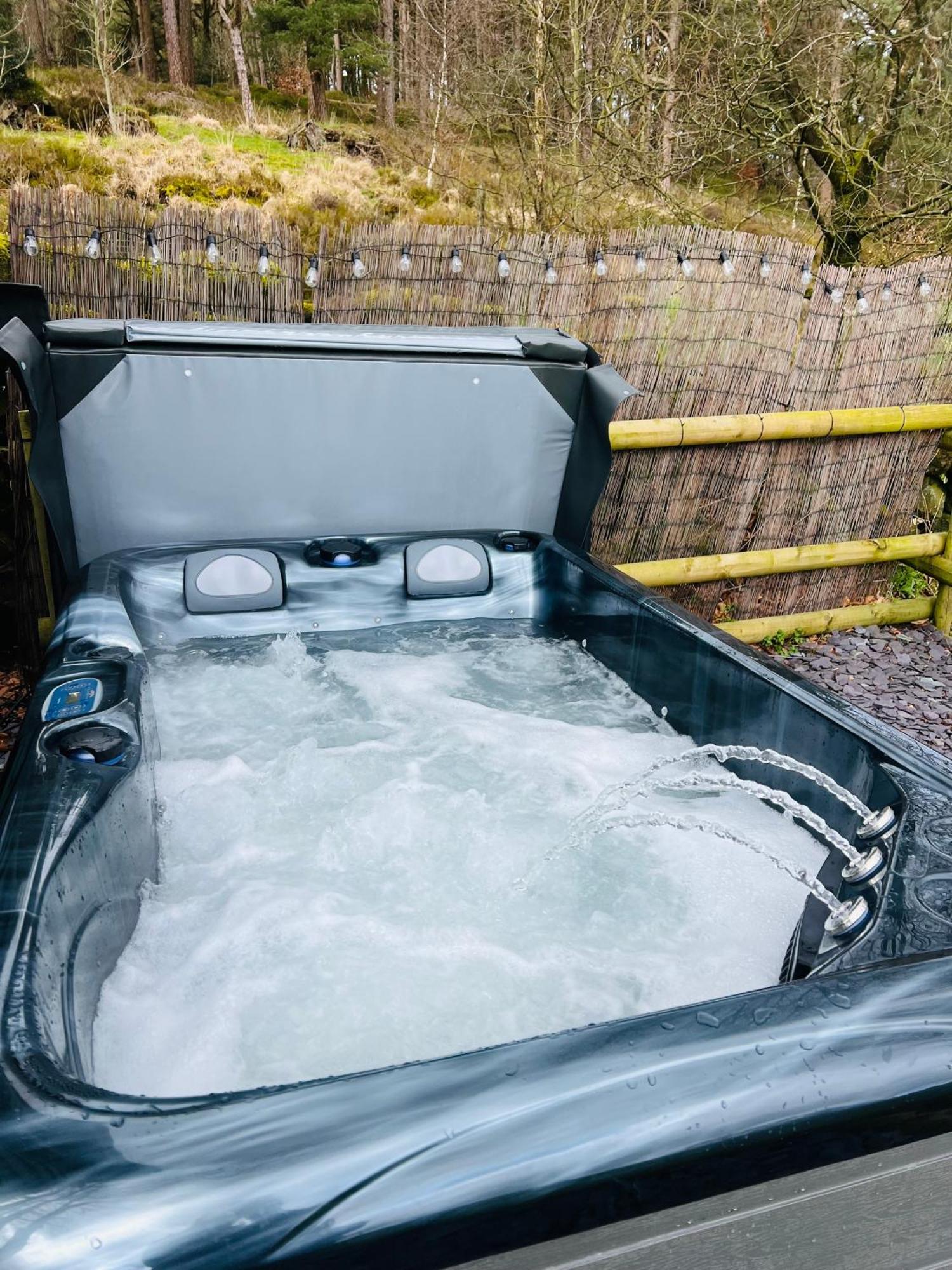 Гостевой дом Lavender Retreat With Private Hot Tub Upper Hulme Экстерьер фото